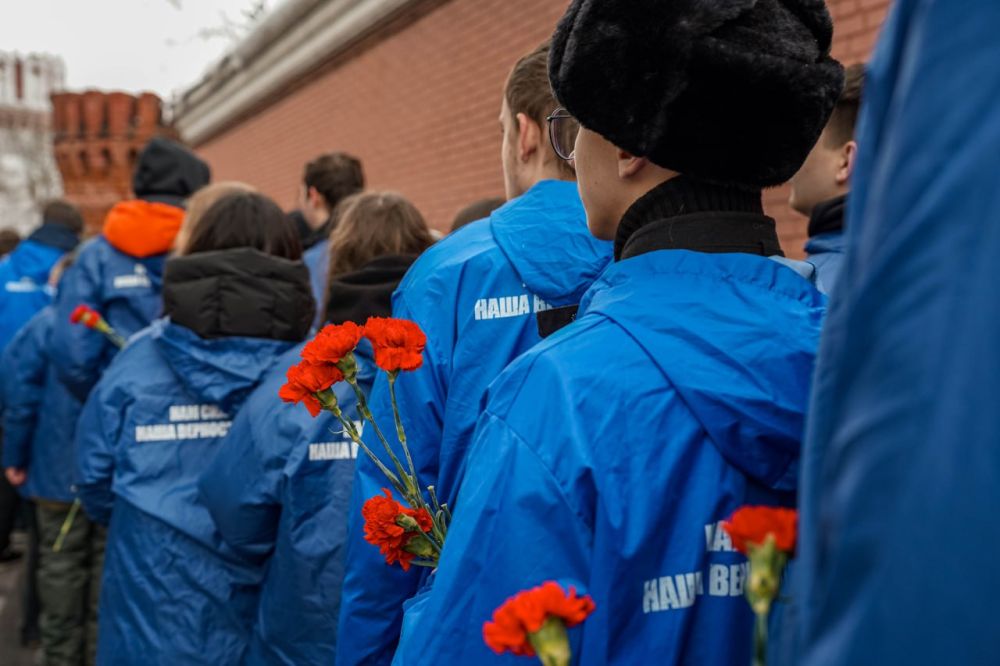 «Благодарим Вас, Георгий Тимофеевич. От молодёжи ДНР» «Благодарим Вас, Георгий Тимофеевич. От молодёжи ДНР»