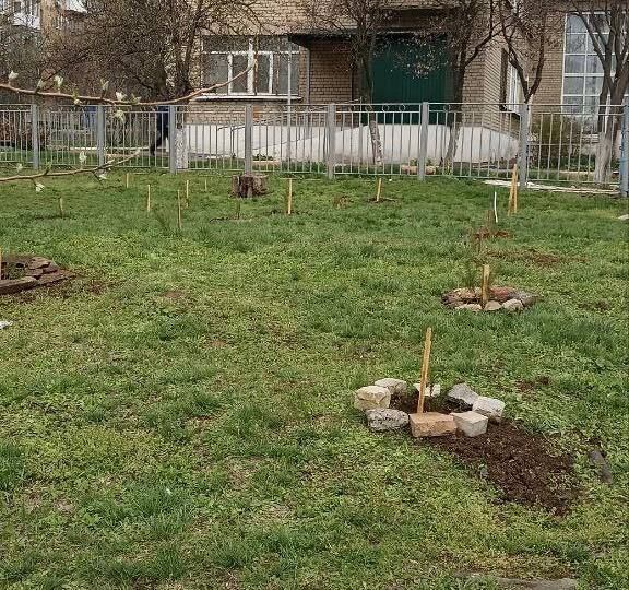 Снежнянцы отдали частичку благодарности и тепла героям Снежнянцы отдали частичку благодарности и тепла героям
