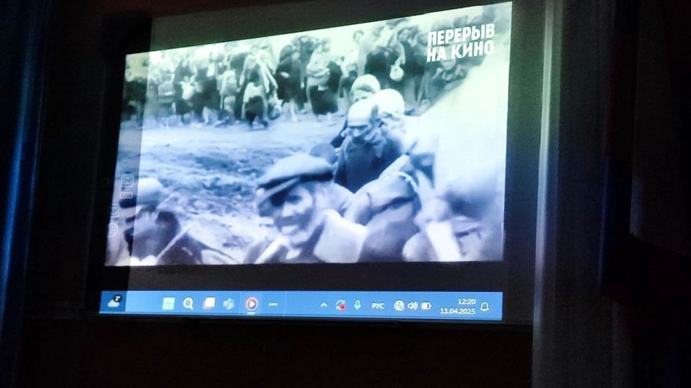 В начальной школе Ждановки прошел показ тематических фильмов ко Дню освобождения узников концлагерей В начальной школе Ждановки прошел показ тематических фильмов ко Дню освобождения узников концлагерей