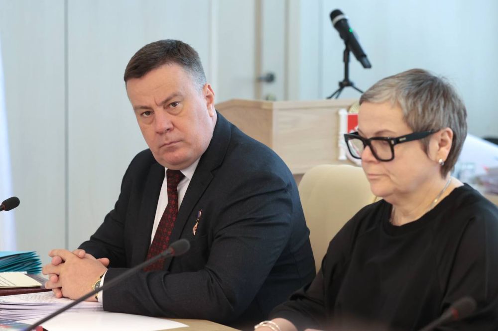 Константин Кузьмин: В Государственном Совете Республики Крым состоялось заседание комиссии Совета законодателей по вопросам интеграции новых субъектов Российской Федерации в правовую систему Российской Федерации Константин Кузьмин: В Государственном Совете Республики Крым состоялось заседание комиссии Совета законодателей по вопросам интеграции новых субъектов Российской Федерации в правовую систему Российской Федерации