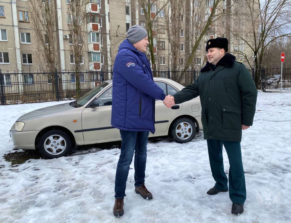 Донецкие, новороссийские и воронежские таможенники передали автомобили на нужды СВО Донецкие, новороссийские и воронежские таможенники передали автомобили на нужды СВО