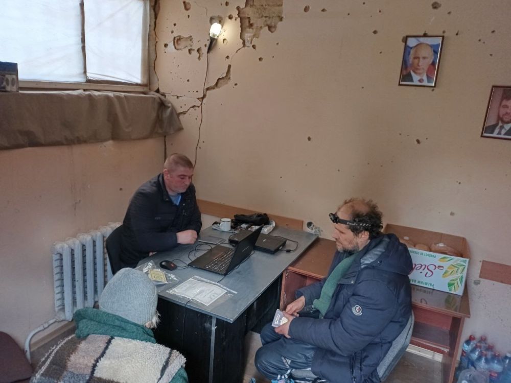 Пенсионная помощь рядом. В ответ на обращения жителей, по поручению главы муниципального образования Волновахский МО Константина Зинченко и председателя Волновахского муниципального совета, депутата от фракции «Единая... Пенсионная помощь рядом. В ответ на обращения жителей, по поручению главы муниципального образования Волновахский МО Константина Зинченко и председателя Волновахского муниципального совета, депутата от фракции «Единая...