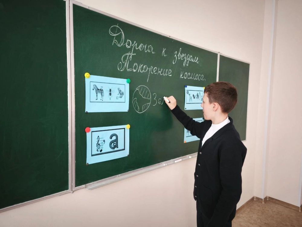 Весь мир отмечает 12 апреля День авиации и космонавтики — памятную дату, посвящённую первому полёту человека в космос Весь мир отмечает 12 апреля День авиации и космонавтики — памятную дату, посвящённую первому полёту человека в космос