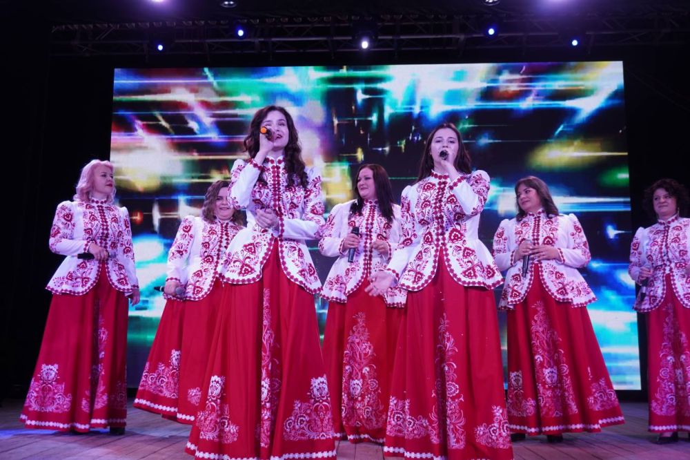 Сегодня в концертном зале Володарского Дома культуры состоялся первый отчетный концерт вокального ансамбля «Вдохновение» Сегодня в концертном зале Володарского Дома культуры состоялся первый отчетный концерт вокального ансамбля «Вдохновение»