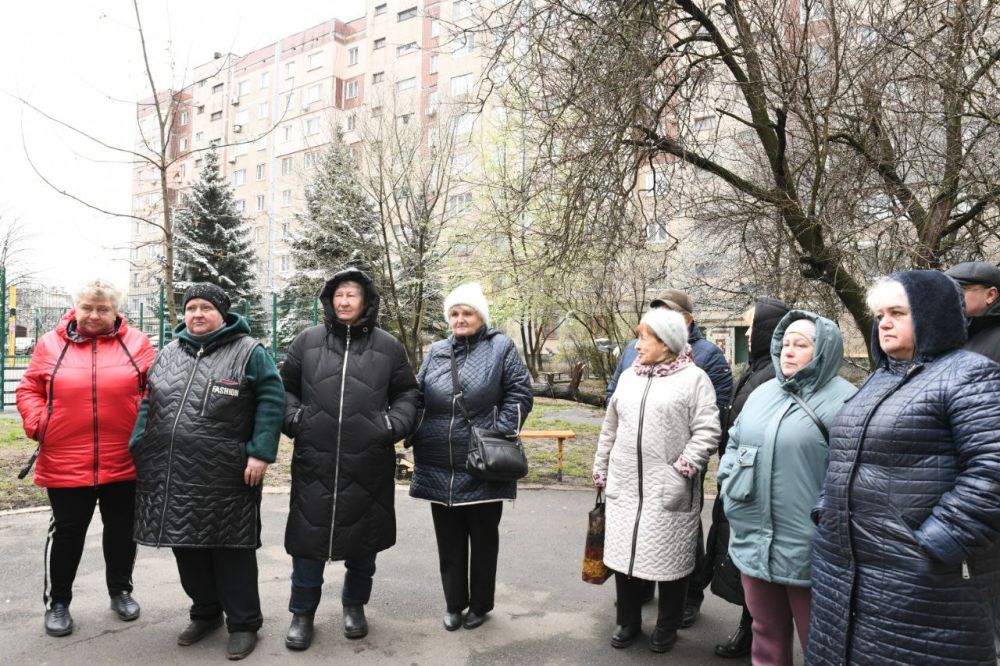 Владислав Ключаров: Выехал по обращению жителей квартала Шахтёрский, которые обратились ко мне на приём на прошлой неделе по вопросу неисправной канализации Владислав Ключаров: Выехал по обращению жителей квартала Шахтёрский, которые обратились ко мне на приём на прошлой неделе по вопросу неисправной канализации