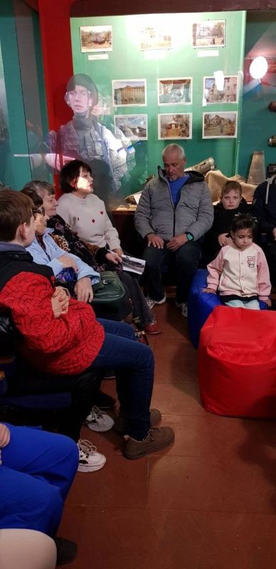 В МБУ «Музей истории города Харцызска» открылась выставка «Знаете, каким он парнем был!» из фондов музея о земляках, погибших в зоне проведения СВО с использованием голографической инсталляции «Солдат СВО» В МБУ «Музей истории города Харцызска» открылась выставка «Знаете, каким он парнем был!» из фондов музея о земляках, погибших в зоне проведения СВО с использованием голографической инсталляции «Солдат СВО»