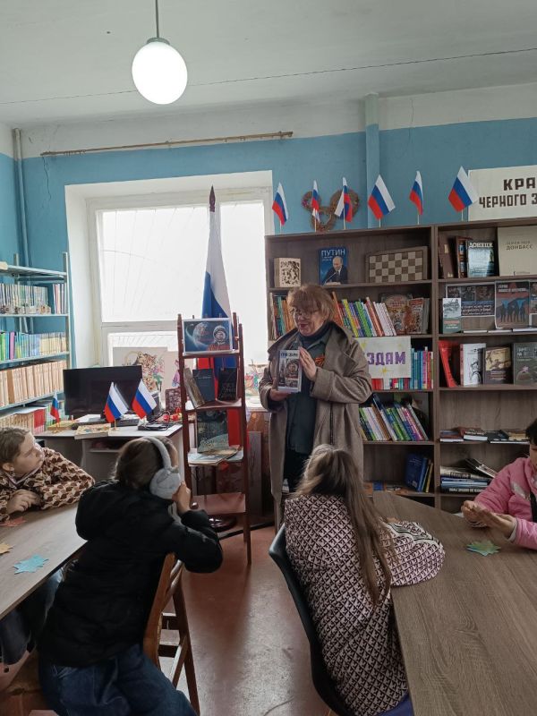В Дмитровской библиотеке ко Дню космонавтики проведена развлекательная викторина «Они были первыми» В Дмитровской библиотеке ко Дню космонавтики проведена развлекательная викторина «Они были первыми»
