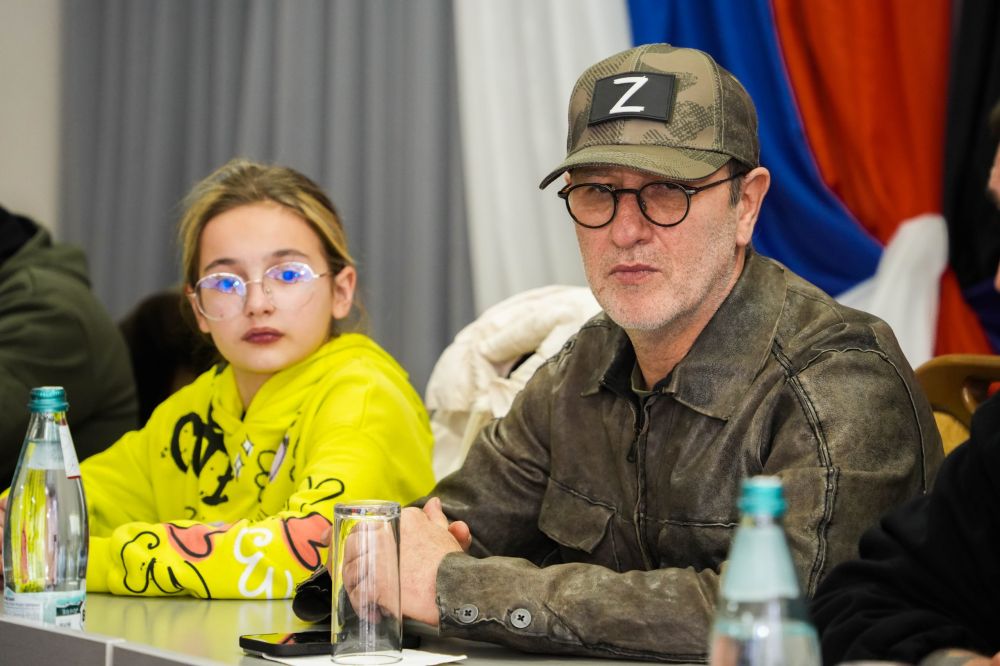 Что надо делать, чтобы стать успешным артистом? Что надо делать, чтобы стать успешным артистом?