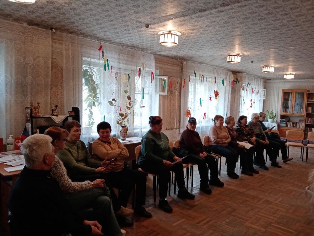 Валентин Левченко: В МБУ «Территориальный центр социального обслуживания Киевского района г.Донецка, в рамках проекта «Старшее поколение» политической партии «Единая Россия», прошли мастер-классы по вокалу и актерскому... Валентин Левченко: В МБУ «Территориальный центр социального обслуживания Киевского района г.Донецка, в рамках проекта «Старшее поколение» политической партии «Единая Россия», прошли мастер-классы по вокалу и актерскому...