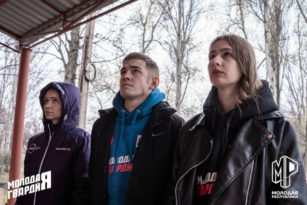 Молодёжь почтила память первого человека, погибшего в нашей войне Молодёжь почтила память первого человека, погибшего в нашей войне