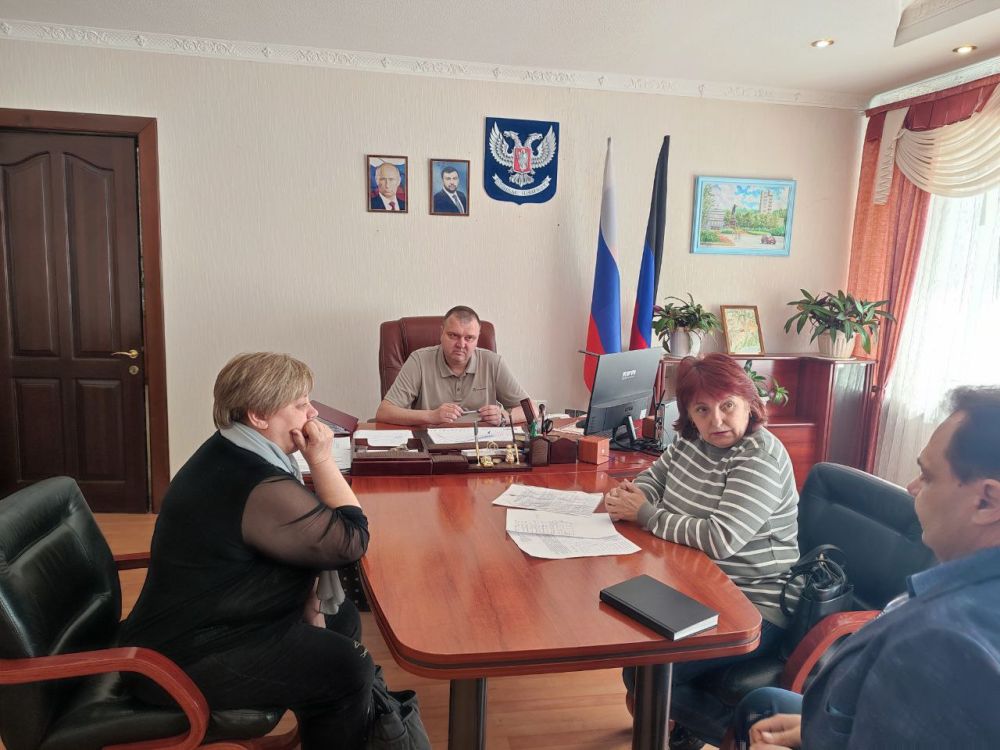 Юрий Будрин: Сегодня, 14 апреля 2025 года, руководитель Управы Кировского внутригородского района Администрации городского округа Донецк ДНР Алексей Дмитрюк провел личный прием граждан Юрий Будрин: Сегодня, 14 апреля 2025 года, руководитель Управы Кировского внутригородского района Администрации городского округа Донецк ДНР Алексей Дмитрюк провел личный прием граждан