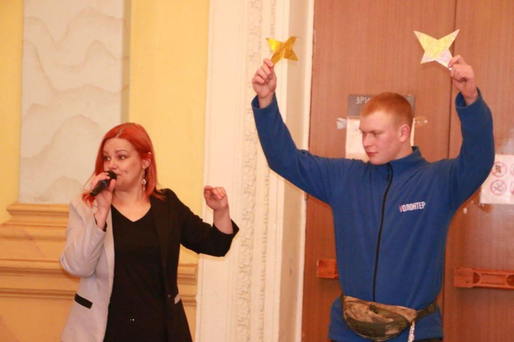 Нижегородские волонтеры помогли в организации викторины ко Дню космонавтики в Харцызске Нижегородские волонтеры помогли в организации викторины ко Дню космонавтики в Харцызске