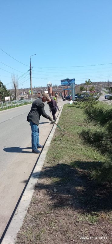 Борис Трима: В Мангушском муниципальном округе, во исполнение поручения Главы Донецкой Народной Республики Дениса Владимировича Пушилина, МБУ «Службой благоустройства ВЕКТОР» продолжаются работы по благоустройству населенных... Борис Трима: В Мангушском муниципальном округе, во исполнение поручения Главы Донецкой Народной Республики Дениса Владимировича Пушилина, МБУ «Службой благоустройства ВЕКТОР» продолжаются работы по благоустройству населенных...