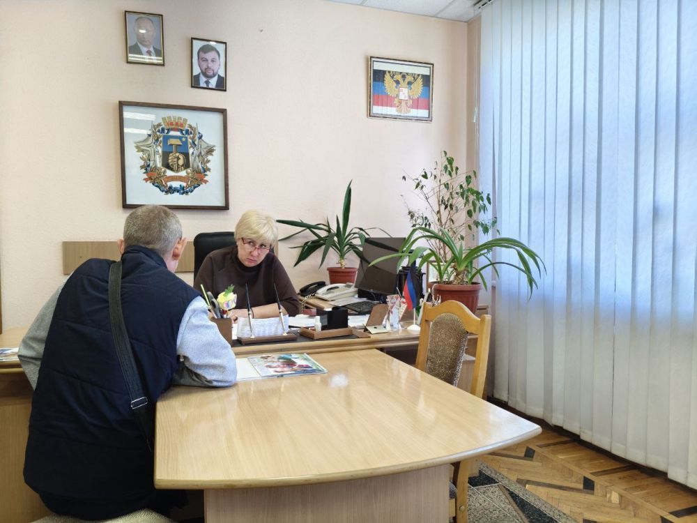 Сегодня, 14 апреля, руководитель Управы Пролетарского внутригородского район Администрации городского округа Донецк Елена Рязанцева провела личный прием граждан Сегодня, 14 апреля, руководитель Управы Пролетарского внутригородского район Администрации городского округа Донецк Елена Рязанцева провела личный прием граждан