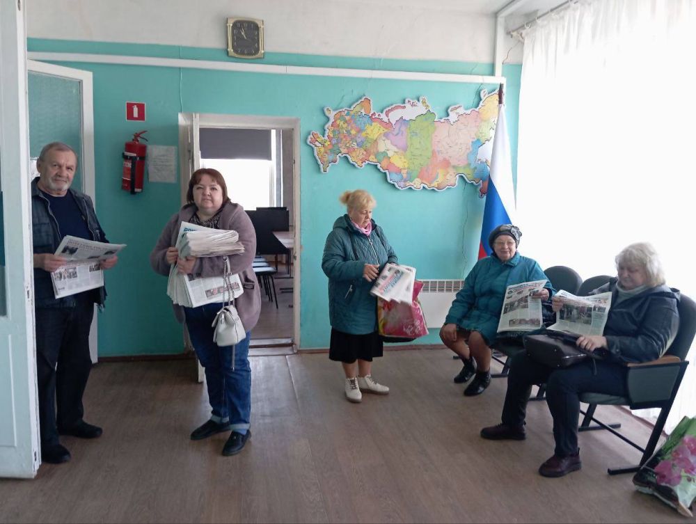 Исполнительный Секретарь Иловайского местного отделения Всероссийской политической партии «Единая Россия» провела собрание с председателями домовых комитетов, микрорайонов и микросоветов, на котором раздала анкеты для... Исполнительный Секретарь Иловайского местного отделения Всероссийской политической партии «Единая Россия» провела собрание с председателями домовых комитетов, микрорайонов и микросоветов, на котором раздала анкеты для...