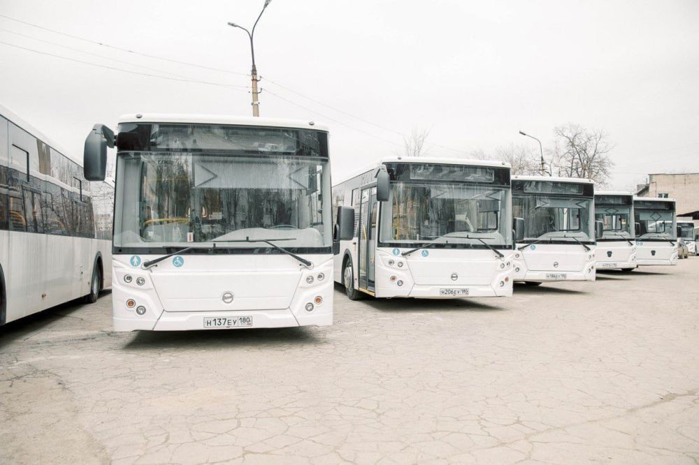Заработную плату водителям общественного транспорта подняли на всех муниципальных предприятиях Заработную плату водителям общественного транспорта подняли на всех муниципальных предприятиях