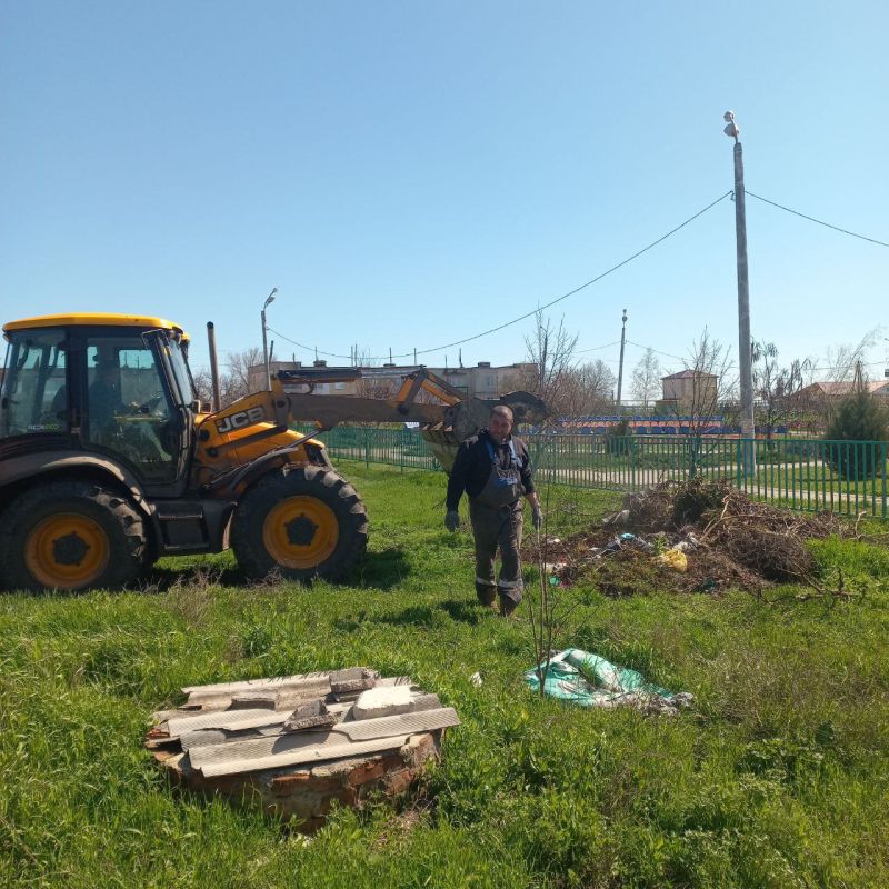 Борис Трима: В Мангушском муниципальном округе, во исполнение поручения Главы Донецкой Народной Республики Дениса Владимировича Пушилина, МБУ «Службой благоустройства ВЕКТОР» продолжаются работы по благоустройству населенных... Борис Трима: В Мангушском муниципальном округе, во исполнение поручения Главы Донецкой Народной Республики Дениса Владимировича Пушилина, МБУ «Службой благоустройства ВЕКТОР» продолжаются работы по благоустройству населенных...