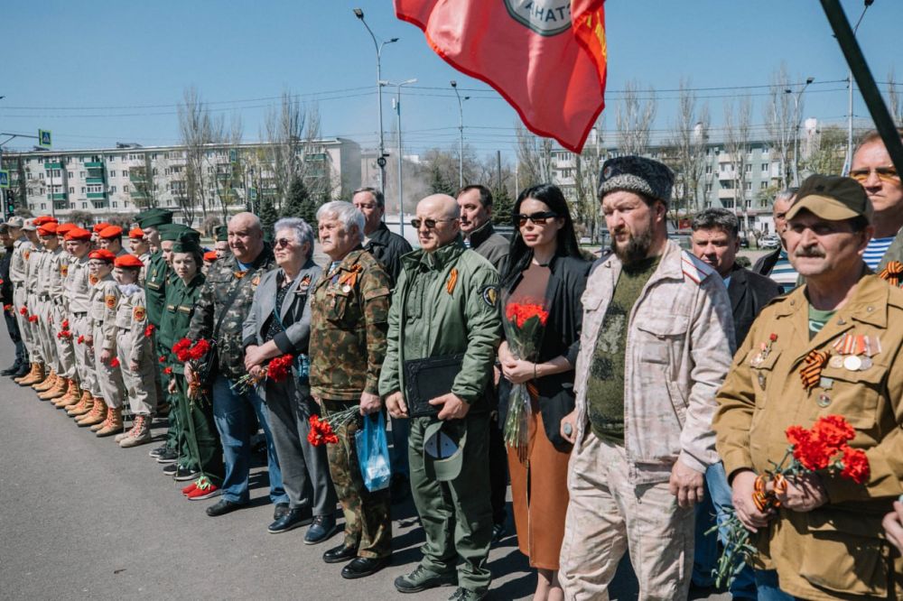 Олег Моргун: С площади Ленинского Комсомола сегодня отправился автопоезд Победы Олег Моргун: С площади Ленинского Комсомола сегодня отправился автопоезд Победы