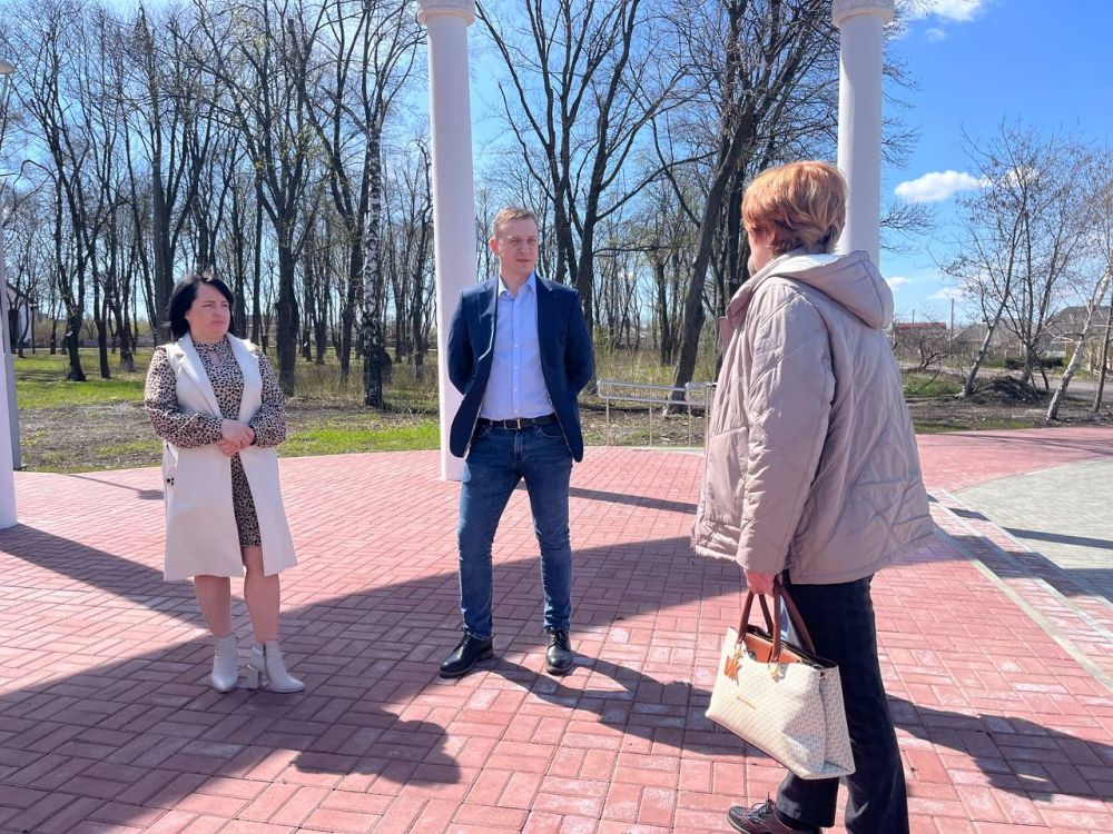 В Волновахском муниципальном округе прошла акция «Сад памяти» В Волновахском муниципальном округе прошла акция «Сад памяти»