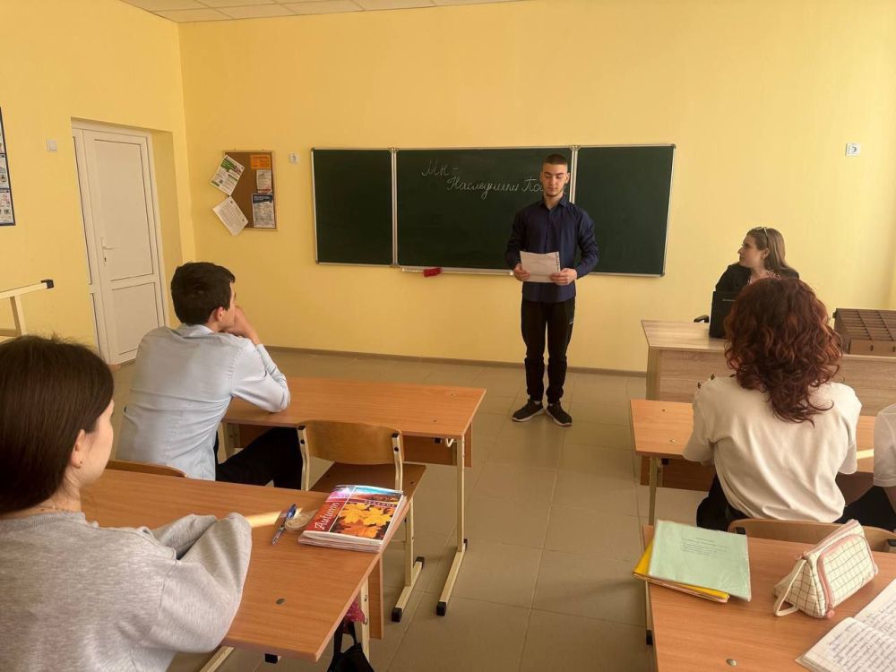 Николай Михайлов: По Федеральному партийному проекту «Мир возможностей» и Всероссийской акции "Наследие Победы: Сила в единстве" в ГБОУ «Раздольненская школа Старобешевского М.О.» и ГБОУ «Придорожненская школа... Николай Михайлов: По Федеральному партийному проекту «Мир возможностей» и Всероссийской акции "Наследие Победы: Сила в единстве" в ГБОУ «Раздольненская школа Старобешевского М.О.» и ГБОУ «Придорожненская школа...