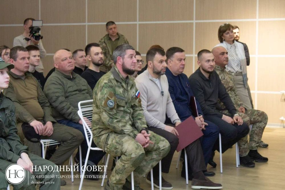 Константин Кузьмин: Сегодня центр «Воин» в Донецкой Народной Республике празднует первый юбилей - ровно год назад его филиал открылся в нашем регионе Константин Кузьмин: Сегодня центр «Воин» в Донецкой Народной Республике празднует первый юбилей - ровно год назад его филиал открылся в нашем регионе