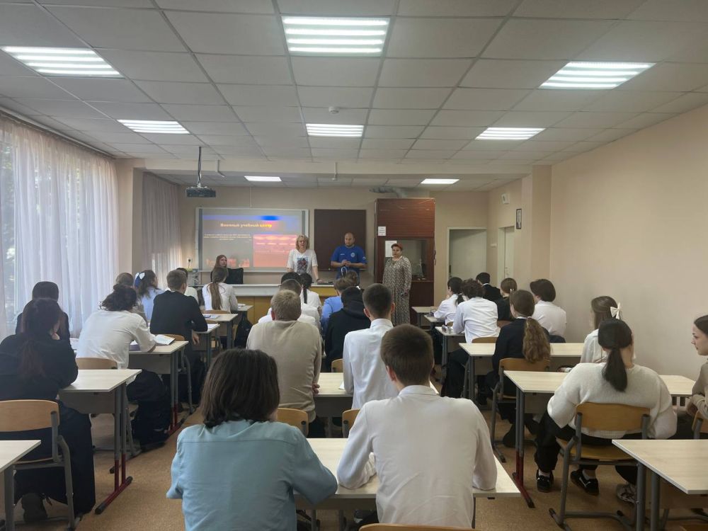 В школах Кировского проходят профориентационные уроки В школах Кировского проходят профориентационные уроки