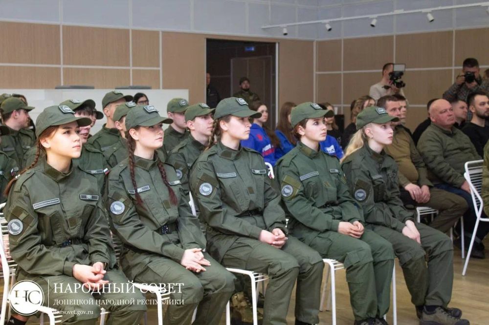 Константин Кузьмин: Сегодня центр «Воин» в Донецкой Народной Республике празднует первый юбилей - ровно год назад его филиал открылся в нашем регионе Константин Кузьмин: Сегодня центр «Воин» в Донецкой Народной Республике празднует первый юбилей - ровно год назад его филиал открылся в нашем регионе