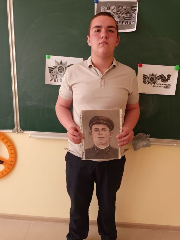 Николай Михайлов: По Федеральному партийному проекту «Мир возможностей» и Всероссийской акции "Наследие Победы: Сила в единстве" в ГБОУ «Раздольненская школа Старобешевского М.О.» и ГБОУ «Придорожненская школа... Николай Михайлов: По Федеральному партийному проекту «Мир возможностей» и Всероссийской акции "Наследие Победы: Сила в единстве" в ГБОУ «Раздольненская школа Старобешевского М.О.» и ГБОУ «Придорожненская школа...
