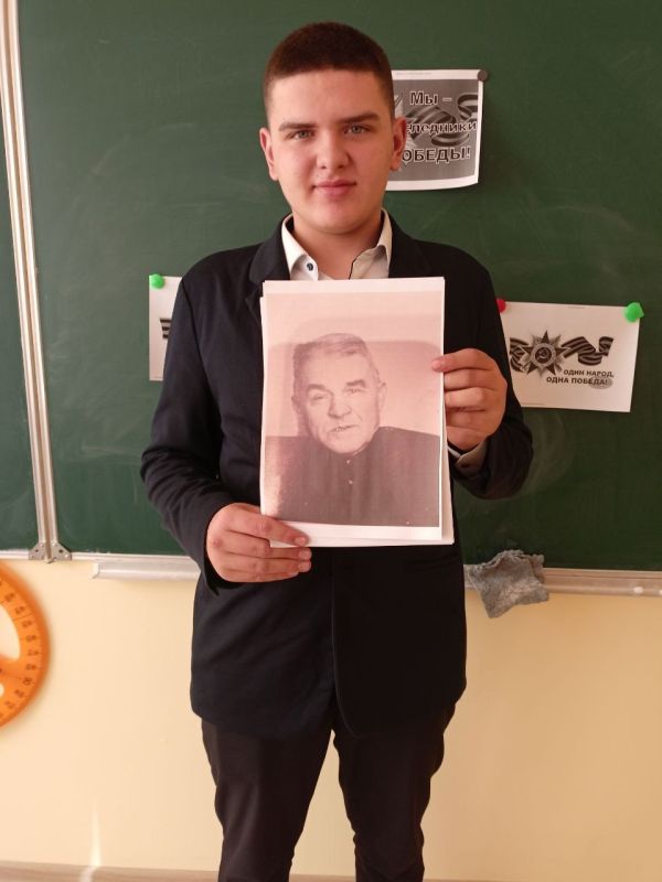 Николай Михайлов: По Федеральному партийному проекту «Мир возможностей» и Всероссийской акции "Наследие Победы: Сила в единстве" в ГБОУ «Раздольненская школа Старобешевского М.О.» и ГБОУ «Придорожненская школа... Николай Михайлов: По Федеральному партийному проекту «Мир возможностей» и Всероссийской акции "Наследие Победы: Сила в единстве" в ГБОУ «Раздольненская школа Старобешевского М.О.» и ГБОУ «Придорожненская школа...
