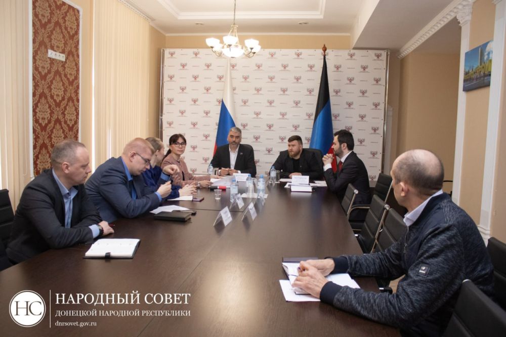 Депутаты обсудили вопросы использования спутникового телевизионного вещания Депутаты обсудили вопросы использования спутникового телевизионного вещания