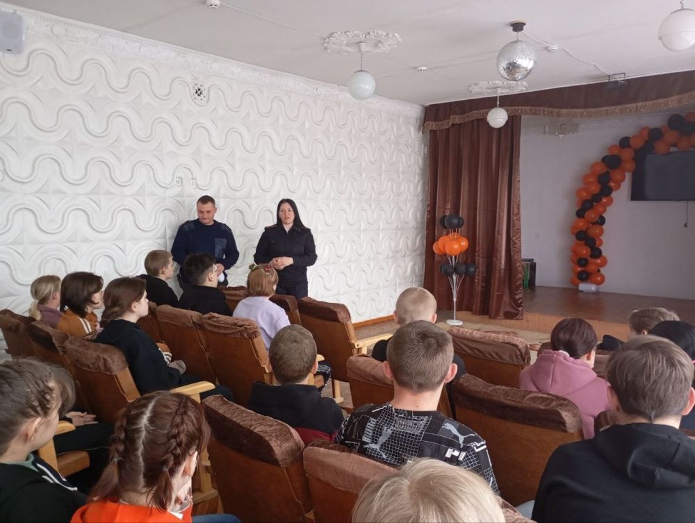 В школах Снежного проведены профилактические встречи, приуроченные Международному дню борьбы с наркоманией В школах Снежного проведены профилактические встречи, приуроченные Международному дню борьбы с наркоманией
