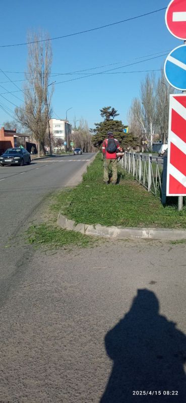 Борис Трима: В Мангушском муниципальном округе МБУ «Службой благоустройства ВЕКТОР» продолжаются работы по благоустройству населенных пунктов: Борис Трима: В Мангушском муниципальном округе МБУ «Службой благоустройства ВЕКТОР» продолжаются работы по благоустройству населенных пунктов: