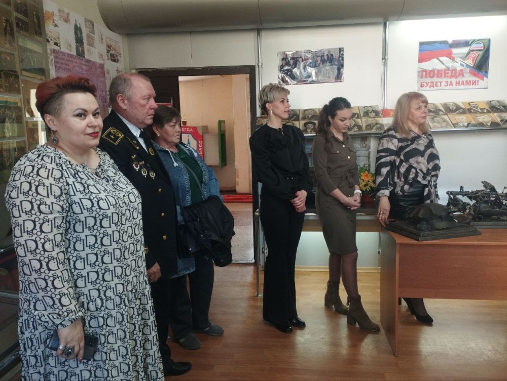 В Ждановке прошло открытие выставки «Человек металла и огня» В Ждановке прошло открытие выставки «Человек металла и огня»
