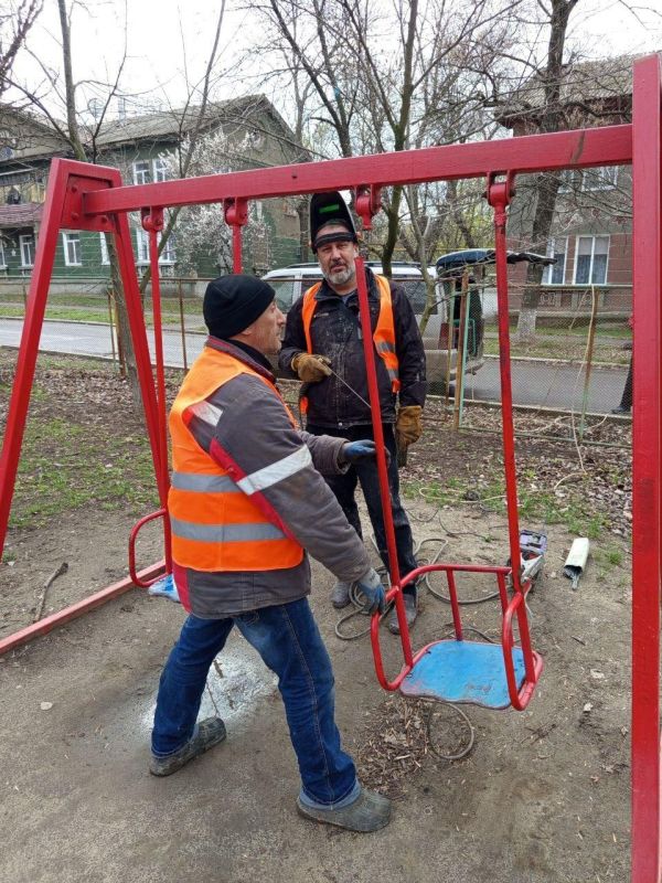 Николай Михайлов: Аварийная бригада Республики Бурятия продолжает устранять неполадки в Старобешевском округе Николай Михайлов: Аварийная бригада Республики Бурятия продолжает устранять неполадки в Старобешевском округе