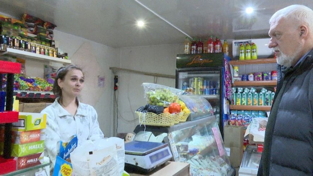 Александр Шатов: Шахтерский комитет Народного контроля совместно с представителем отдела потребительского рынка и защиты прав потребителей Администрации округа, представителями центрального штаба Народного контроля ДНР и... Александр Шатов: Шахтерский комитет Народного контроля совместно с представителем отдела потребительского рынка и защиты прав потребителей Администрации округа, представителями центрального штаба Народного контроля ДНР и...