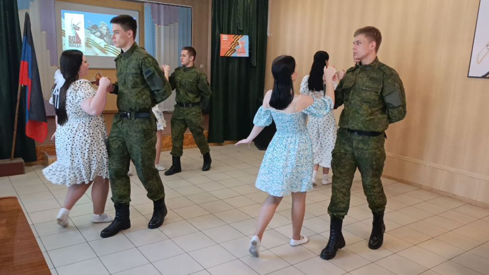 В Ждановке прошло соревнование «РУБЕЖ: САУР-МОГИЛА» В Ждановке прошло соревнование «РУБЕЖ: САУР-МОГИЛА»