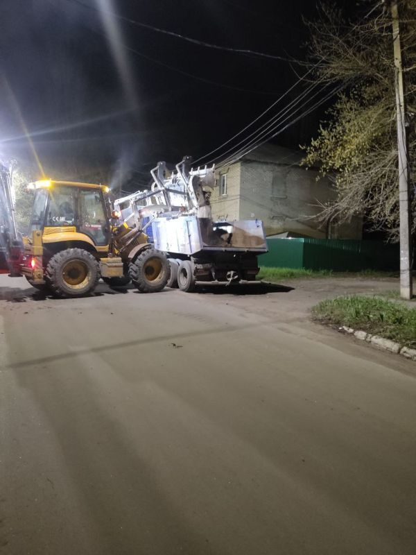 В Ждановке продолжаются работы по наведению порядка В Ждановке продолжаются работы по наведению порядка