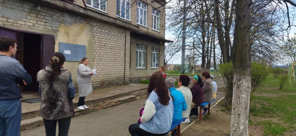 Встречу с жителями пгт Андреевка провела начальник Андреевского территориального отдела, в ходе которой жители получили ответы консультации и разъяснения на актуальные вопросы, среди которых: Встречу с жителями пгт Андреевка провела начальник Андреевского территориального отдела, в ходе которой жители получили ответы консультации и разъяснения на актуальные вопросы, среди которых: