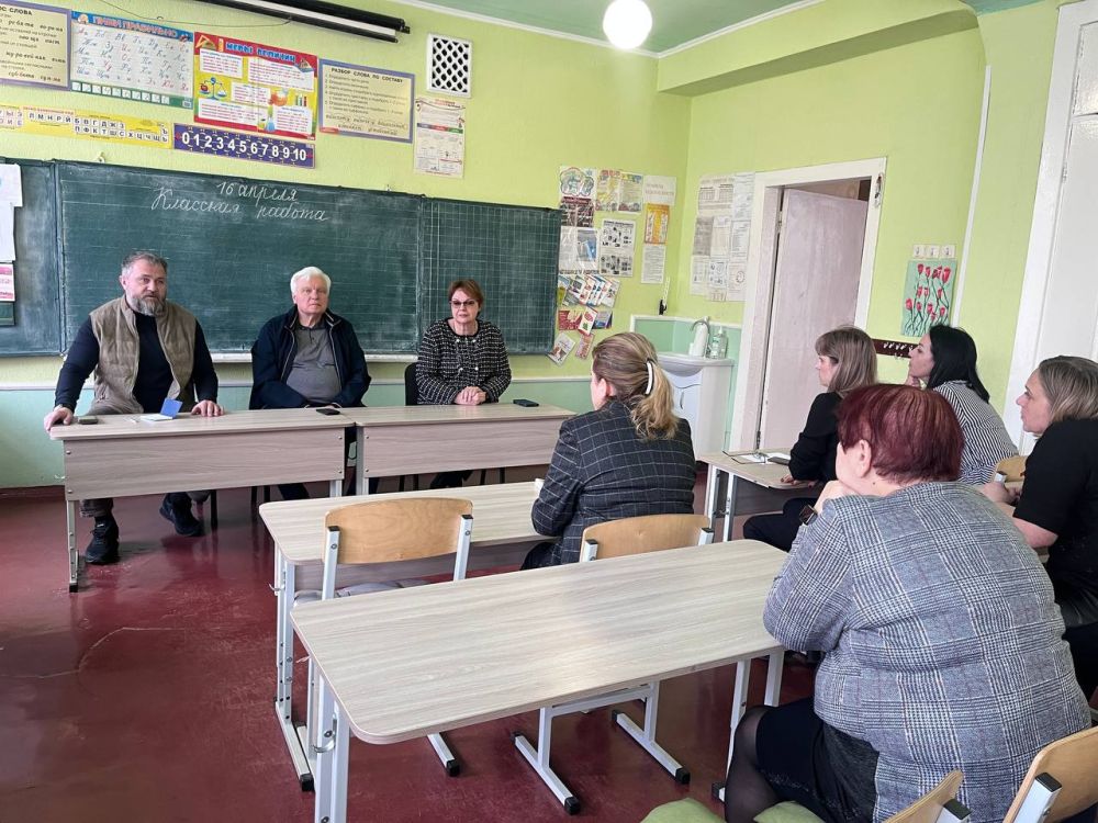 16 апреля в Центрально-Городском внутригородском районе прошла встреча граждан на подведомственной территории на базе ГБОУ «Средняя школа № 15 городского округа Макеевка» ДНР 16 апреля в Центрально-Городском внутригородском районе прошла встреча граждан на подведомственной территории на базе ГБОУ «Средняя школа № 15 городского округа Макеевка» ДНР