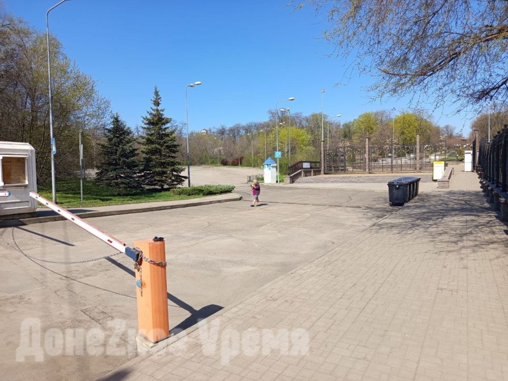 Две недели в запасе есть: парк Щербакова в Донецке активно готовят к открытию Две недели в запасе есть: парк Щербакова в Донецке активно готовят к открытию