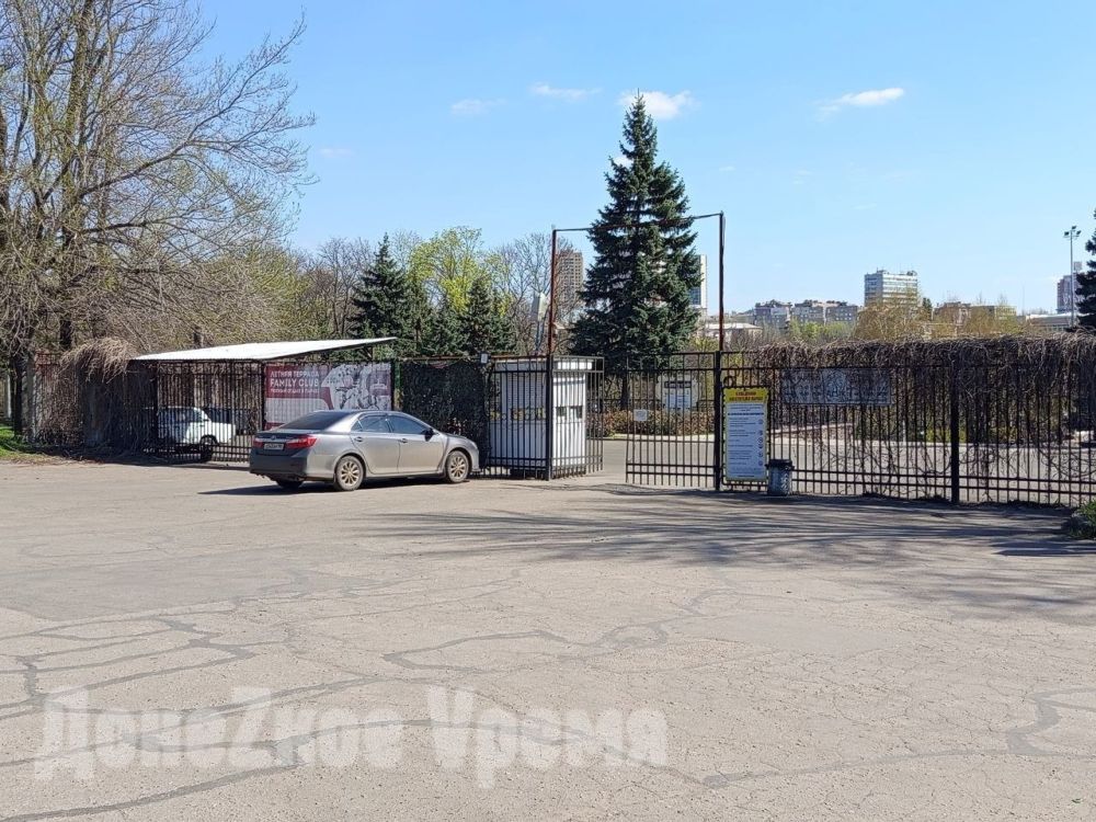 Две недели в запасе есть: парк Щербакова в Донецке активно готовят к открытию Две недели в запасе есть: парк Щербакова в Донецке активно готовят к открытию