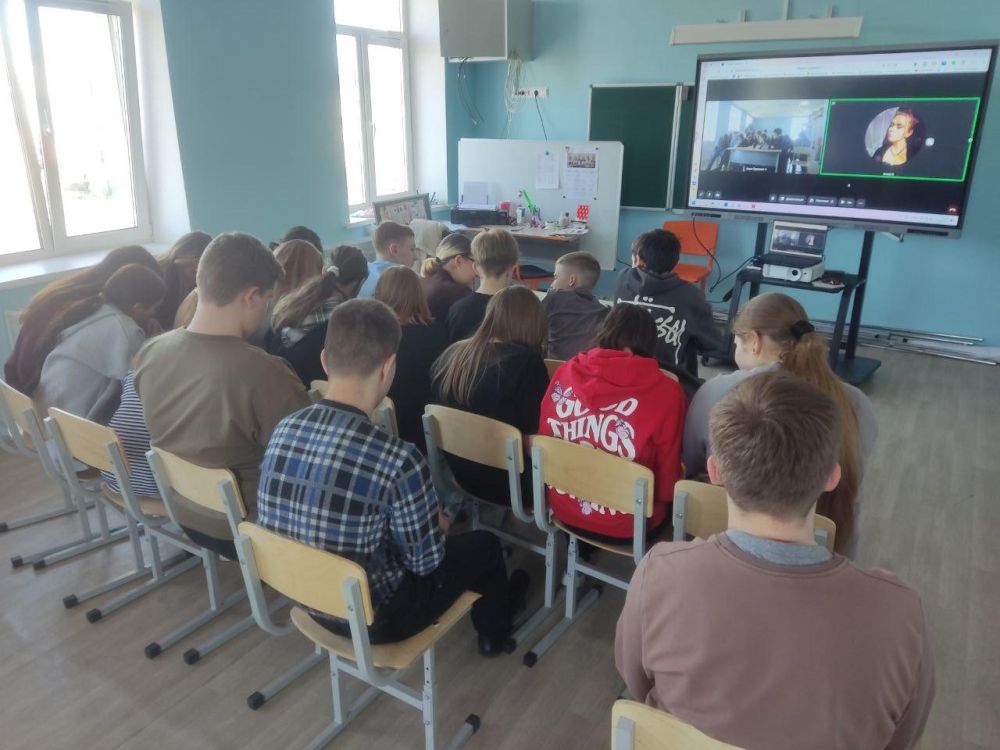 Школьники Салехарда и Волновахи приняли участие в онлайн-квизе «Будь готов к ЧС!» Школьники Салехарда и Волновахи приняли участие в онлайн-квизе «Будь готов к ЧС!»