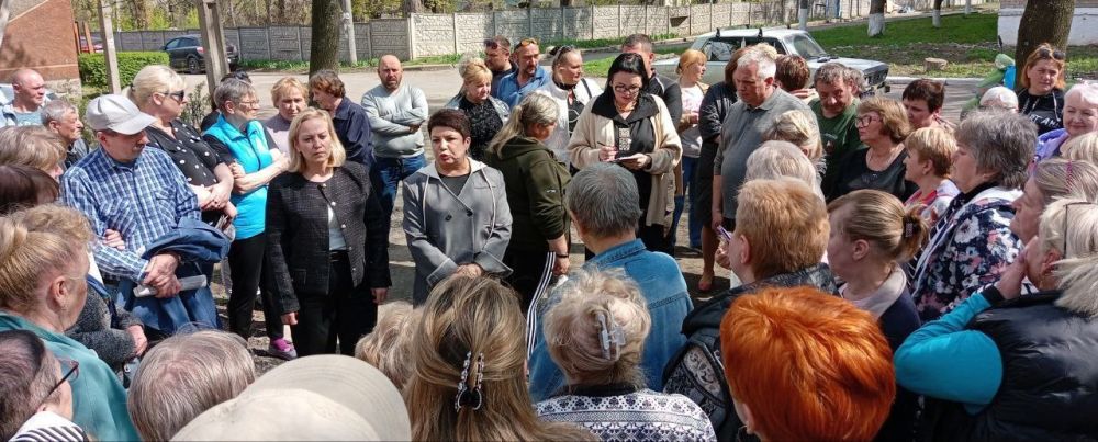 Наталья Бегуненко: В Петровском районе города Донецка продолжаются сходы с жителями Наталья Бегуненко: В Петровском районе города Донецка продолжаются сходы с жителями