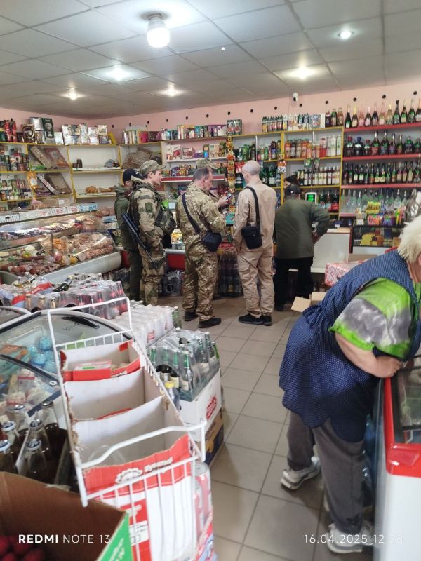 Представителями администрации городского округа Дебальцево в лице начальника отдела экономики, прогнозирования и проектной деятельности администрации Ольги Ерофеевой, главного специалиста отдела экономики, прогнозирования и... Представителями администрации городского округа Дебальцево в лице начальника отдела экономики, прогнозирования и проектной деятельности администрации Ольги Ерофеевой, главного специалиста отдела экономики, прогнозирования и...
