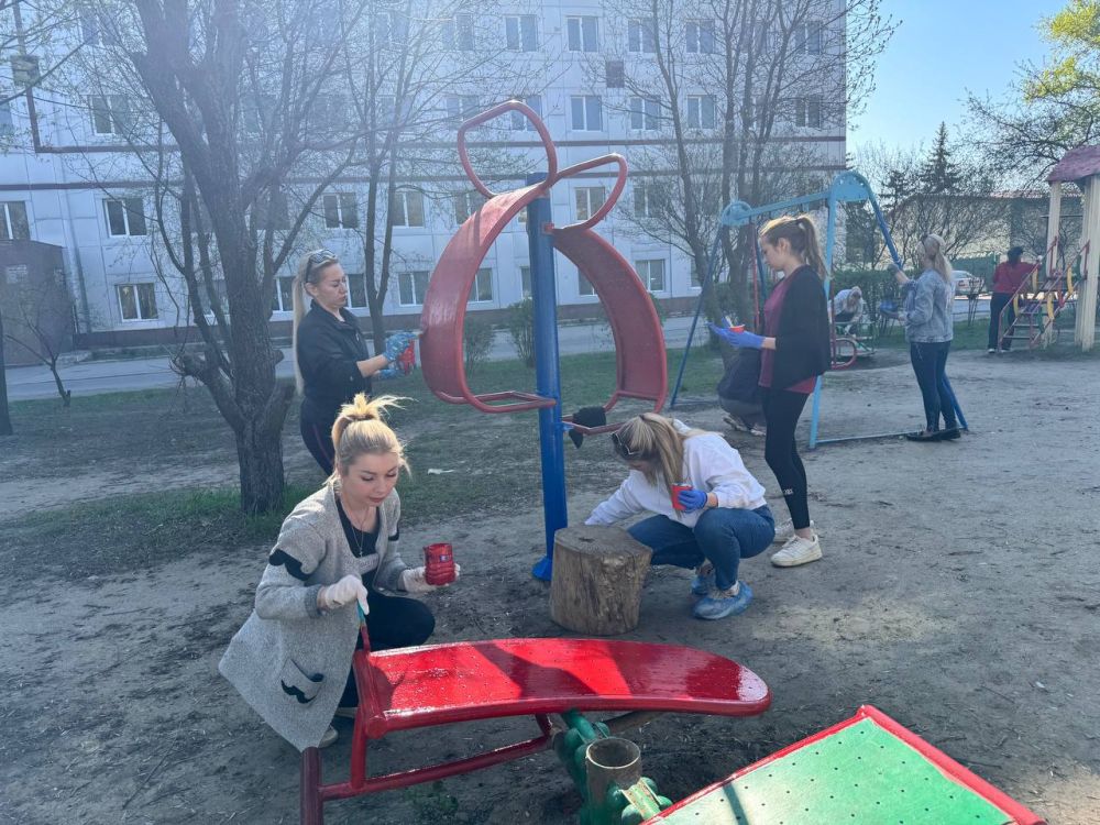 В Чистый четверг, в рамках проекта «Городская среда» Всероссийской политической партии «Единая Россия» в Пролетарском районе прошла акция "Чистый четверг" В Чистый четверг, в рамках проекта «Городская среда» Всероссийской политической партии «Единая Россия» в Пролетарском районе прошла акция "Чистый четверг"