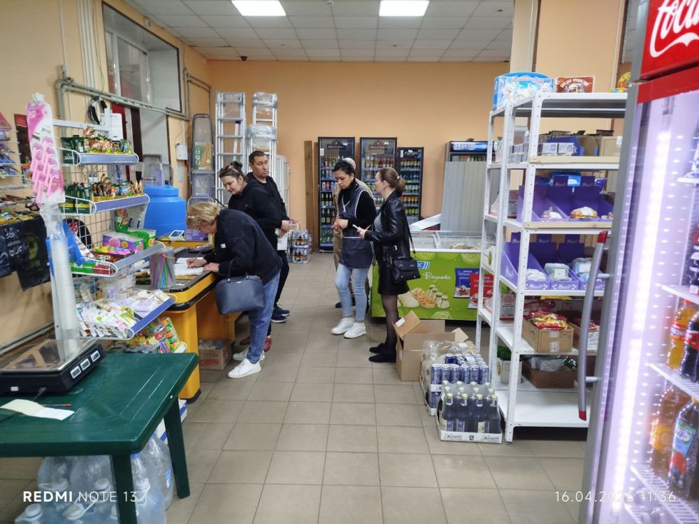 Представителями администрации городского округа Дебальцево в лице начальника отдела экономики, прогнозирования и проектной деятельности администрации Ольги Ерофеевой, главного специалиста отдела экономики, прогнозирования и... Представителями администрации городского округа Дебальцево в лице начальника отдела экономики, прогнозирования и проектной деятельности администрации Ольги Ерофеевой, главного специалиста отдела экономики, прогнозирования и...