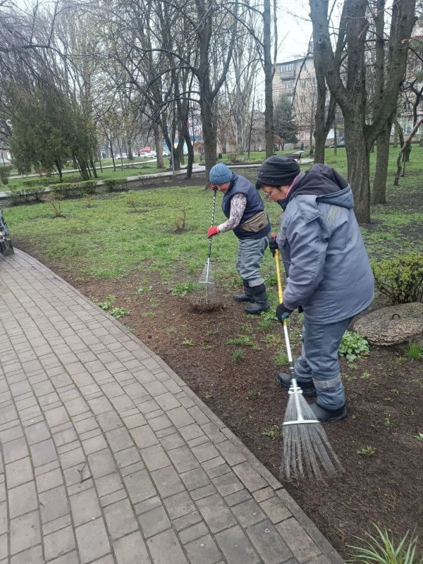 Наталья Бегуненко: Петровский район присоединился к еженедельной акции «Чистый четверг» в рамках реализации партийного проекта «Единой России» «Городская среда» Наталья Бегуненко: Петровский район присоединился к еженедельной акции «Чистый четверг» в рамках реализации партийного проекта «Единой России» «Городская среда»