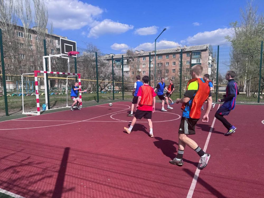 В Кировском состоялись соревнования по мини-футболу В Кировском состоялись соревнования по мини-футболу