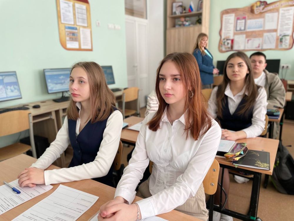 Общаться с уважаемыми людьми — это круто! Общаться с уважаемыми людьми — это круто!