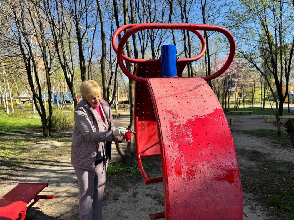 В Чистый четверг, в рамках проекта «Городская среда» Всероссийской политической партии «Единая Россия» в Пролетарском районе прошла акция "Чистый четверг" В Чистый четверг, в рамках проекта «Городская среда» Всероссийской политической партии «Единая Россия» в Пролетарском районе прошла акция "Чистый четверг"